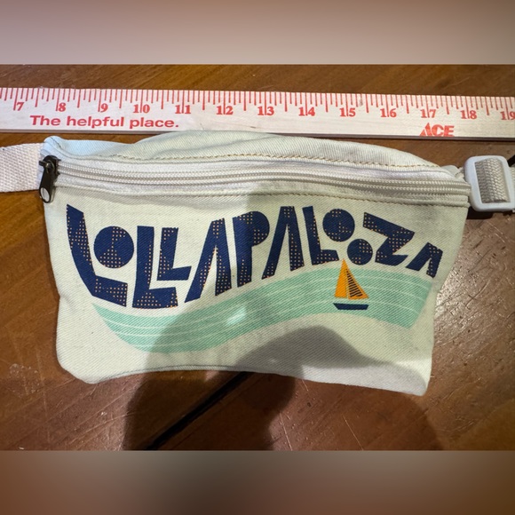 LOLLAPALOOZA Fanny Pack - RARE - Picture 4 of 8